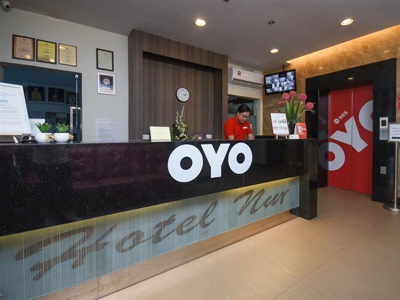 OYO 985 Hotel Nur Miri Exterior foto