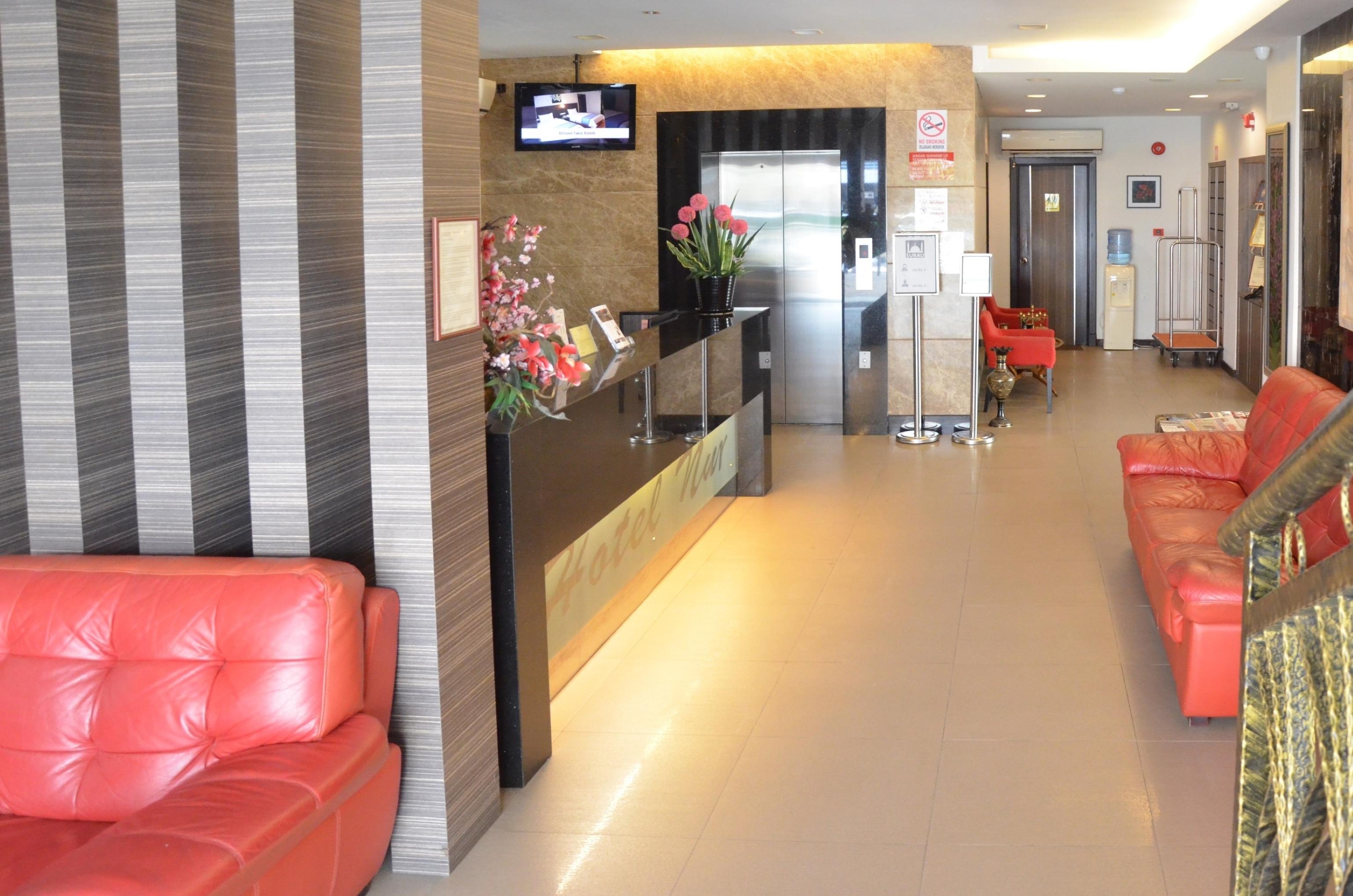 OYO 985 Hotel Nur Miri Exterior foto