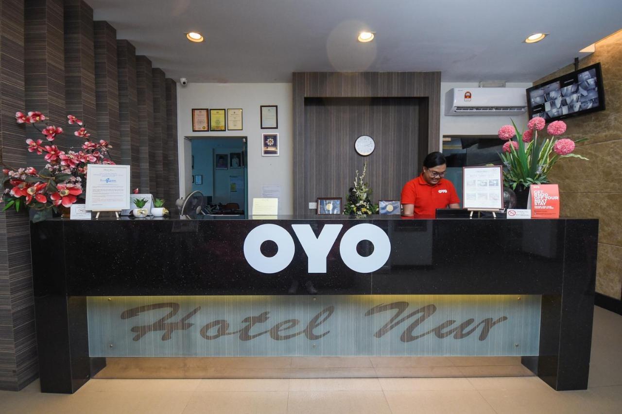 OYO 985 Hotel Nur Miri Exterior foto
